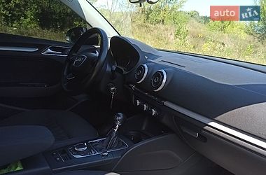 Седан Audi A3 2013 в Миргороді