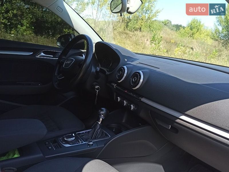 Седан Audi A3 2013 в Миргороді