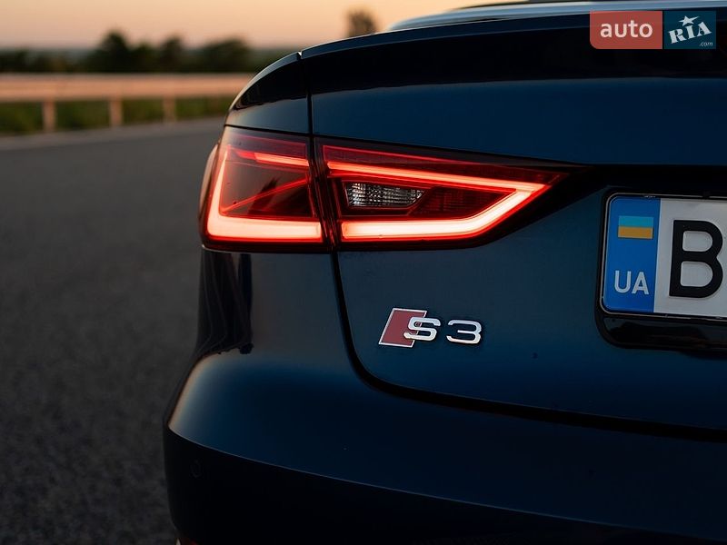 Кабріолет Audi A3 2016 в Дніпрі