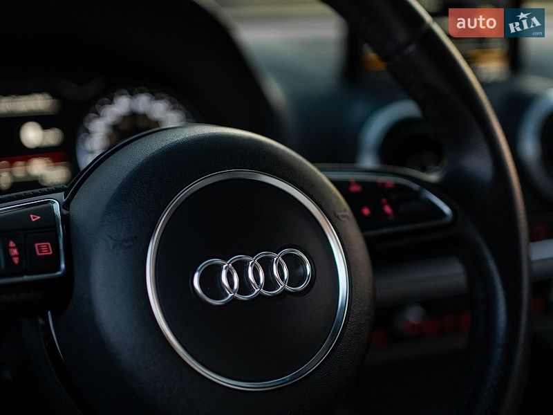 Кабріолет Audi A3 2016 в Дніпрі