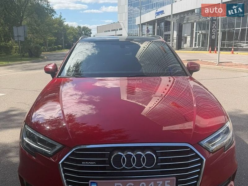 Хетчбек Audi A3 2018 в Києві