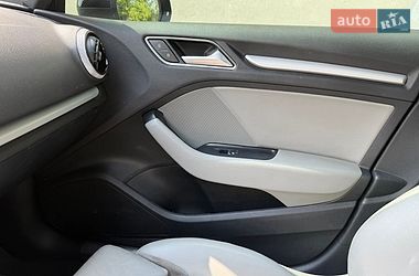 Хетчбек Audi A3 2017 в Львові