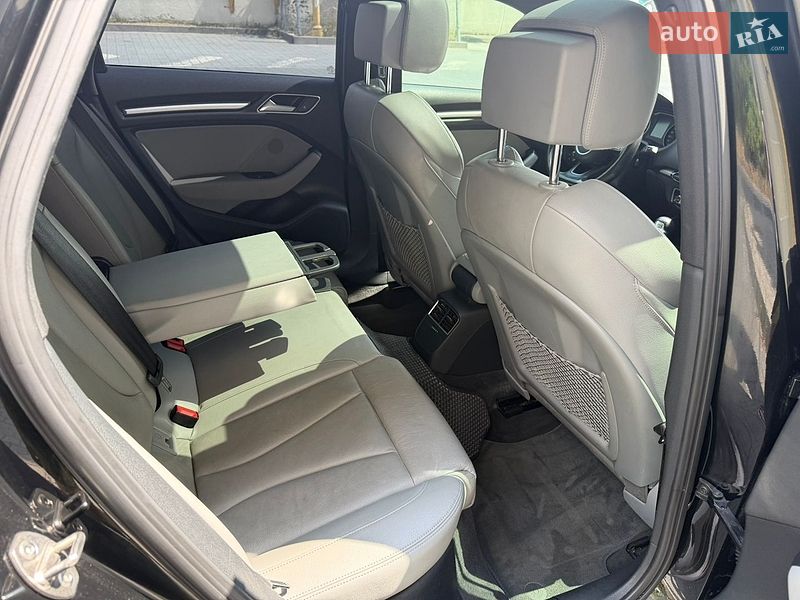 Хетчбек Audi A3 2017 в Львові