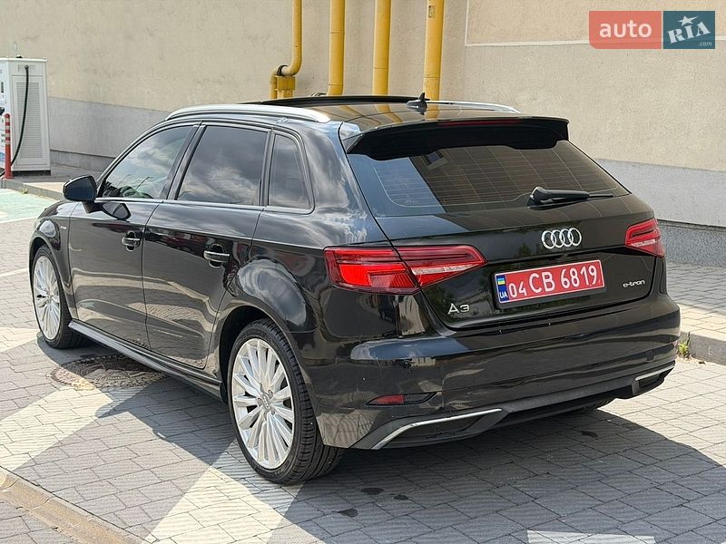 Хетчбек Audi A3 2017 в Львові