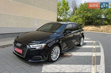 Хетчбек Audi A3 2017 в Львові