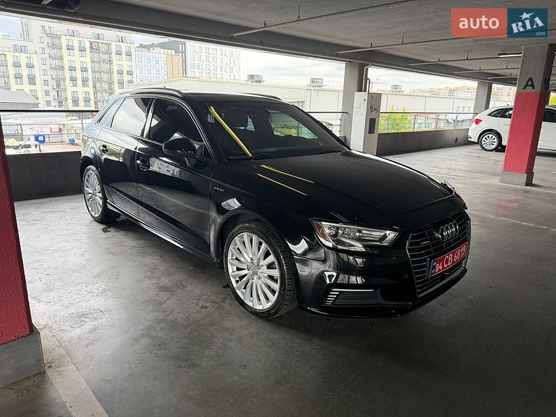 Хетчбек Audi A3 2017 в Львові