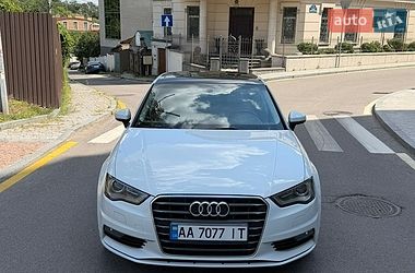 Седан Audi A3 2016 в Киеве