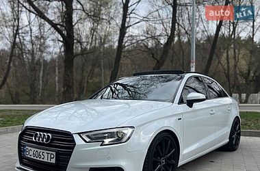 Седан Audi A3 2016 в Новояворовске Седан Audi A3 2016 в Новояворовске