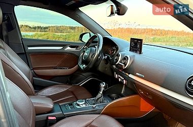 Седан Audi A3 2016 в Новояворівську