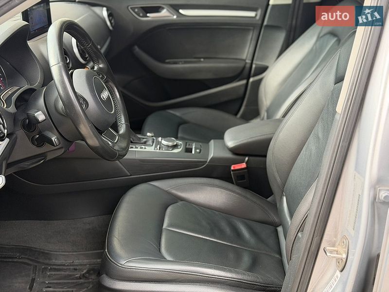 Седан Audi A3 2015 в Киеве