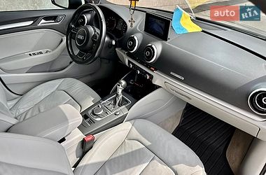 Седан Audi A3 2015 в Киеве