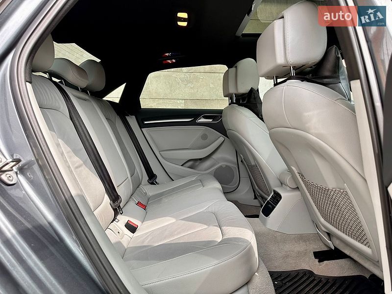 Седан Audi A3 2015 в Киеве