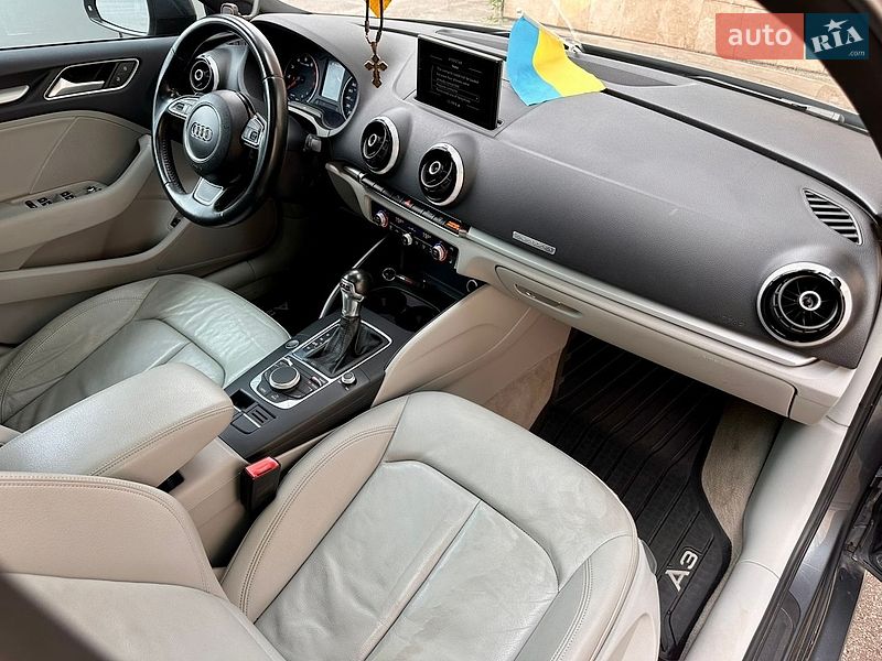 Седан Audi A3 2015 в Киеве
