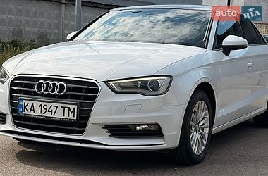 Седан Audi A3 2016 в Киеве