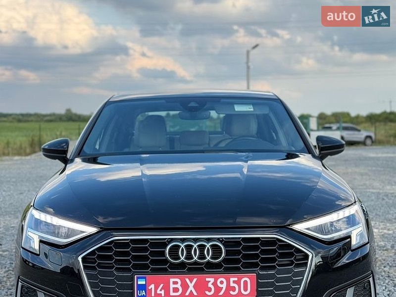 Седан Audi A3 2023 в Львові