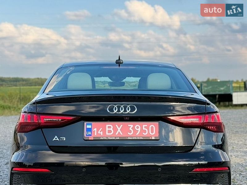 Седан Audi A3 2023 в Львові