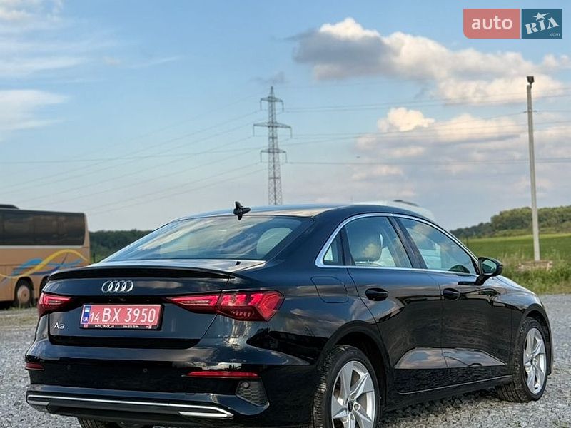 Седан Audi A3 2023 в Львові