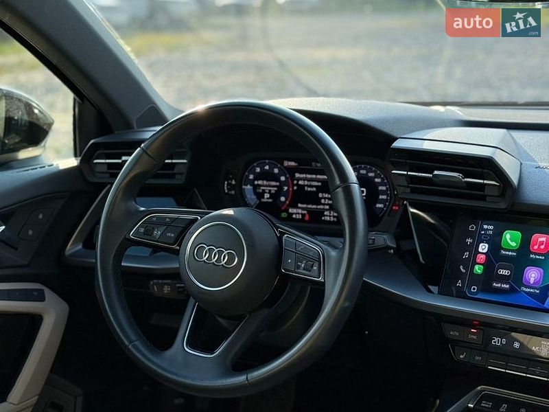 Седан Audi A3 2023 в Львові