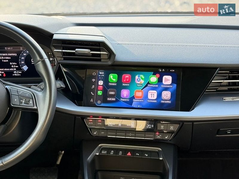 Седан Audi A3 2023 в Львові