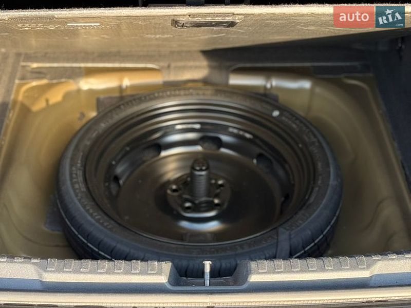 Седан Audi A3 2023 в Львові