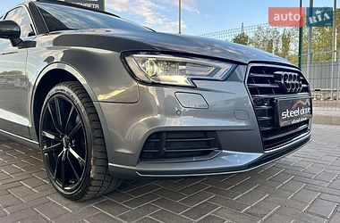 Седан Audi A3 2018 в Миколаєві