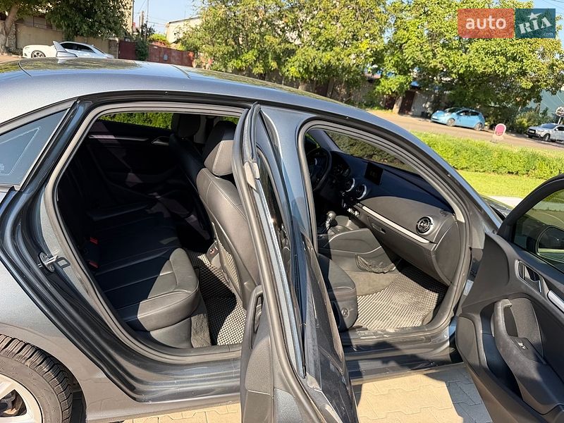 Седан Audi A3 2015 в Одесі