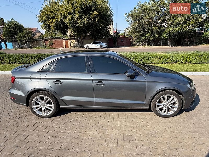 Седан Audi A3 2015 в Одесі