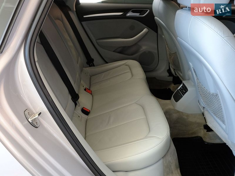 Седан Audi A3 2015 в Одессе