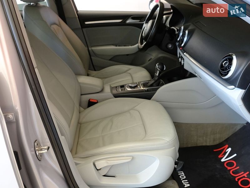 Седан Audi A3 2015 в Одессе