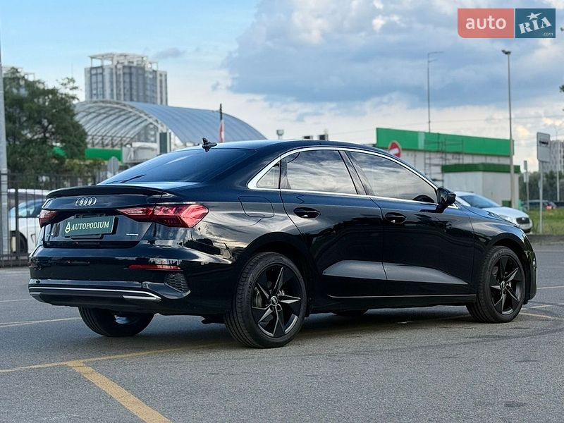 Седан Audi A3 2022 в Киеве