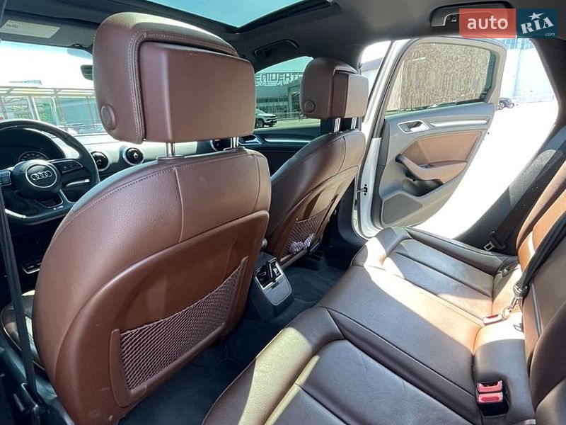 Седан Audi A3 2017 в Киеве