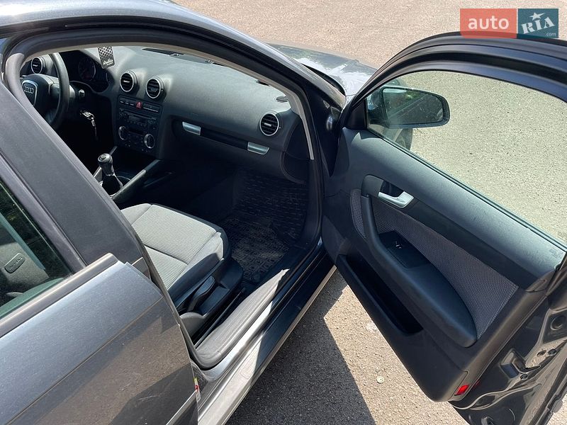 Хетчбек Audi A3 2006 в Тростянці