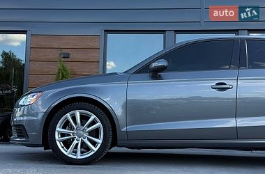 Седан Audi A3 2015 в Ровно