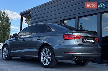 Седан Audi A3 2015 в Ровно