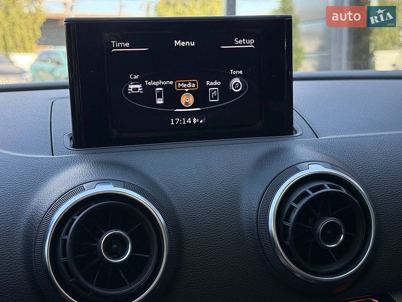 Седан Audi A3 2015 в Ровно
