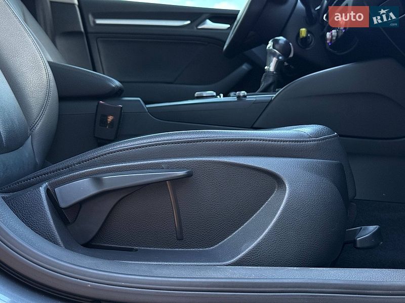 Седан Audi A3 2015 в Ровно