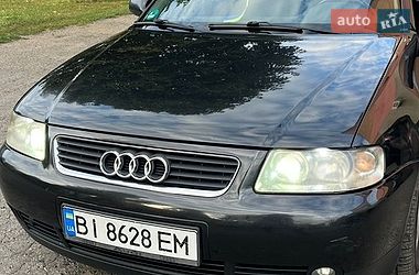 Хэтчбек Audi A3 2000 в Хороле