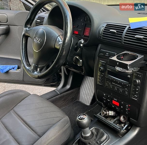 Хэтчбек Audi A3 2000 в Хороле