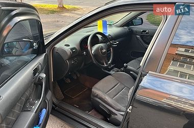 Хэтчбек Audi A3 2000 в Хороле