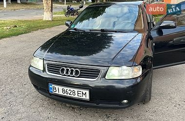 Хэтчбек Audi A3 2000 в Хороле