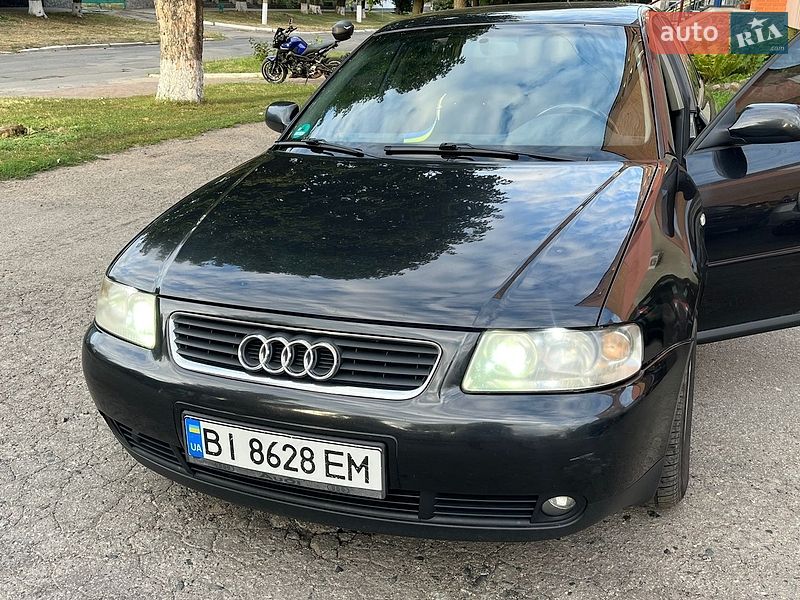Хэтчбек Audi A3 2000 в Хороле