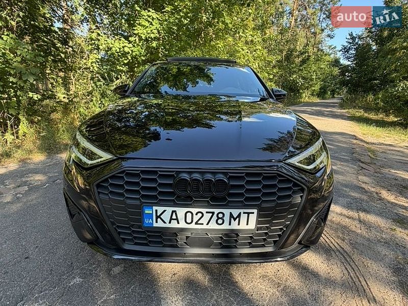 Седан Audi A3 2023 в Киеве