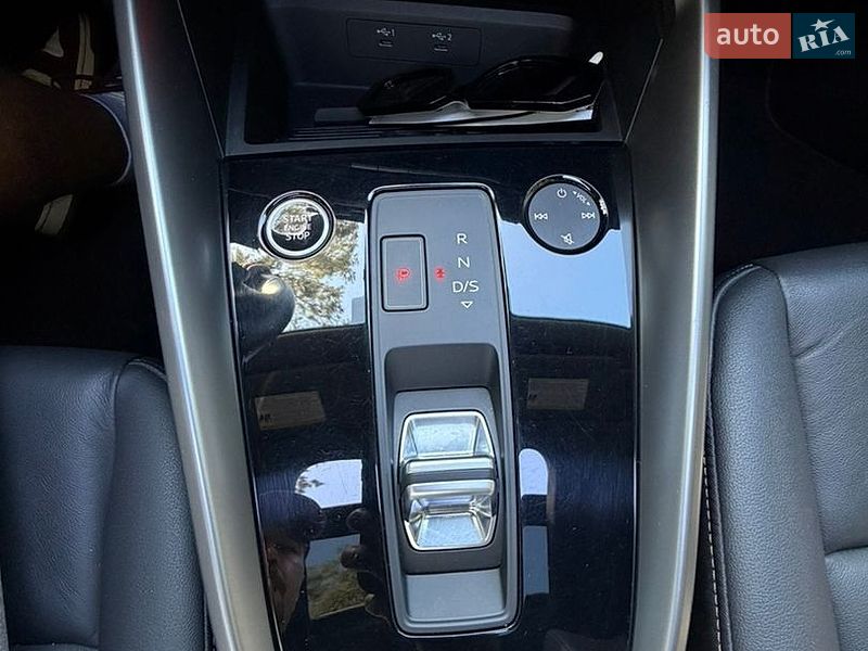Седан Audi A3 2023 в Киеве