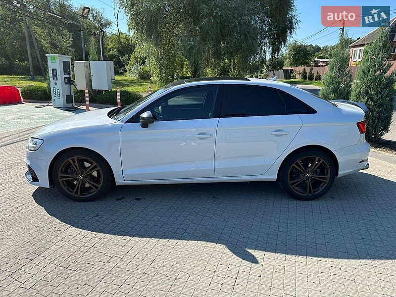 Седан Audi A3 2015 в Полтаве
