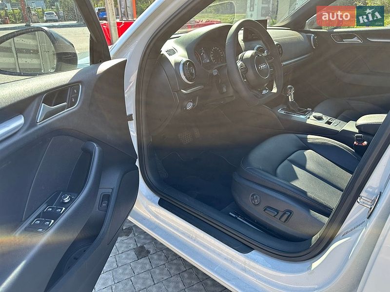 Седан Audi A3 2015 в Полтаве