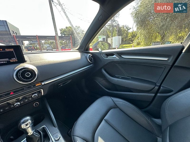 Седан Audi A3 2015 в Полтаве