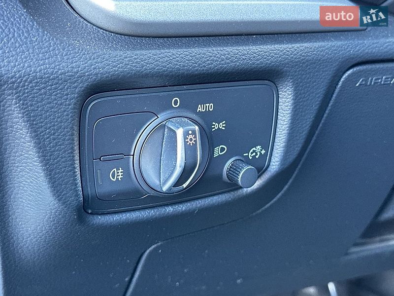 Седан Audi A3 2015 в Ивано-Франковске