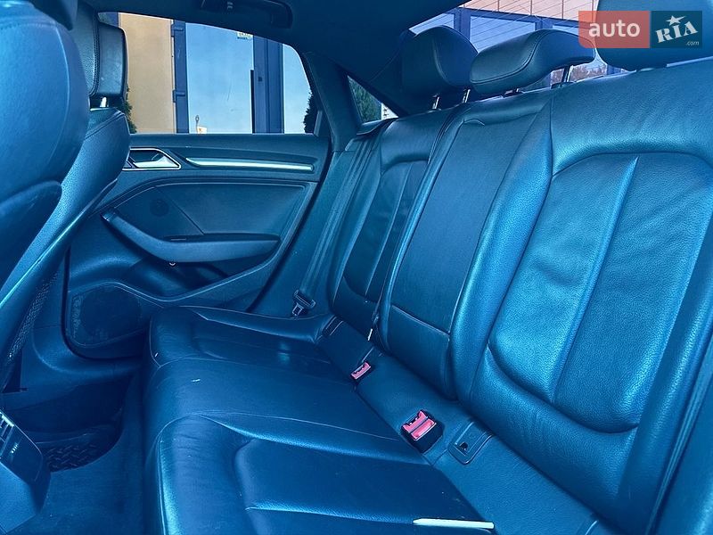 Седан Audi A3 2015 в Ивано-Франковске