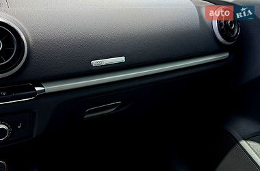 Хетчбек Audi A3 2016 в Києві