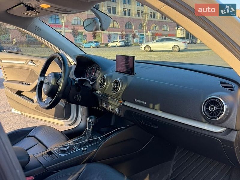 Седан Audi A3 2014 в Харькове